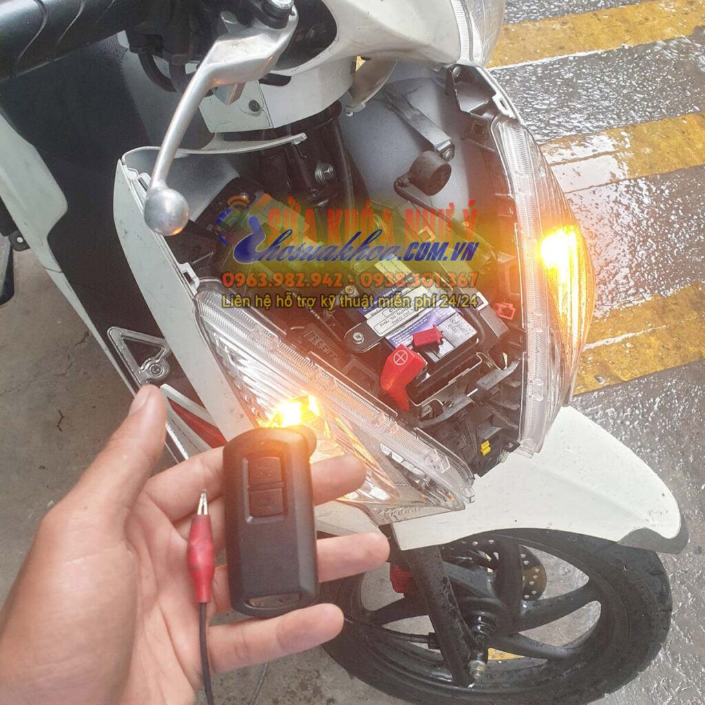 Kích bình nạp bình sạc bình ắc quy xe máy tại nhà giá rẻ