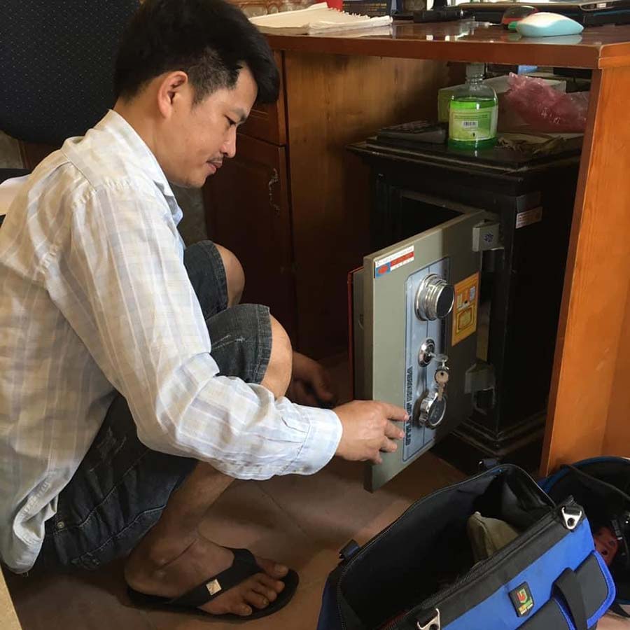 Sửa khóa két sắt tại nhà Bình Dương uy tín giá rẻ xuất hóa đơn đỏ