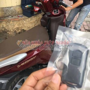 Làm lại chìa khóa smartkey Vision khi còn ID giá rẻ