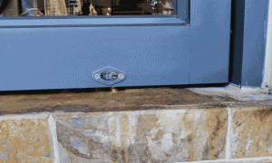 Sửa khóa cửa sắt kính cửa lùa của shop bán hàng Sửa khóa cửa sắt kính cửa lùa của shop bán hàng