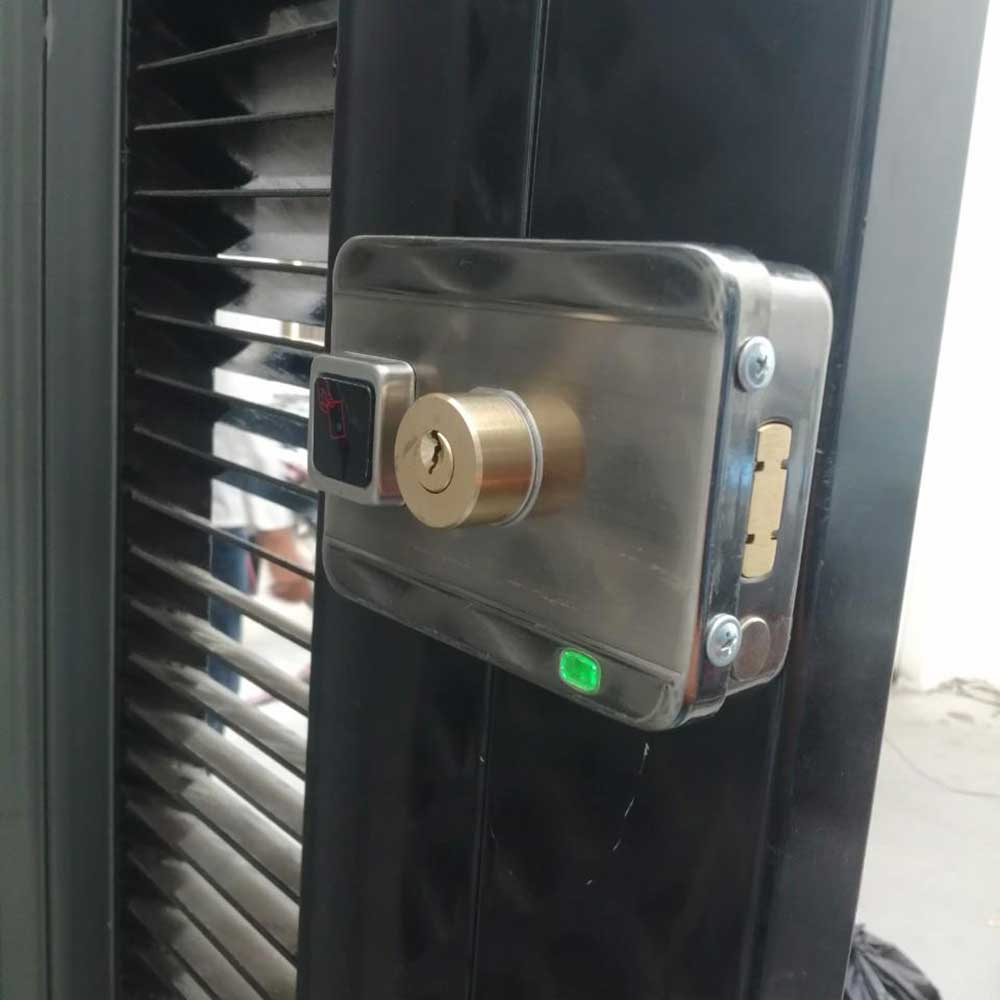 Lắp khóa cổng điện tử, sửa khóa thẻ từ, vân tay nhà trọ