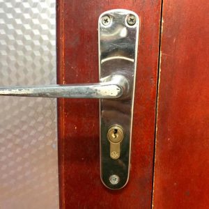 Mở khóa tay gạt tại nhà đến ngay 10 phút