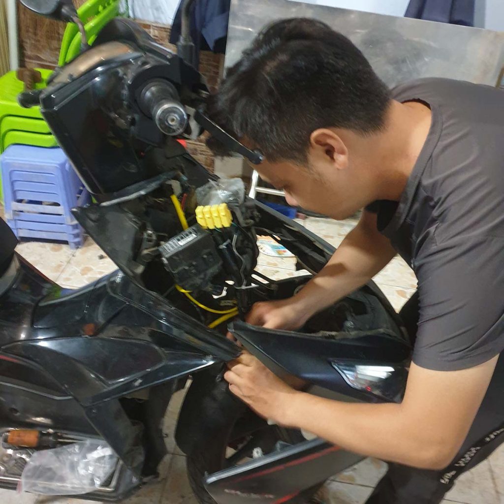 Sửa khóa thông minh xe máy Honda Yamaha nguyên bản và độ smartkey
