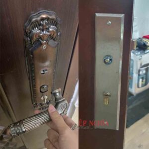 Bị gãy tay gạt khóa cửa hàn lại, sửa được không hay phải thay mới Bị gãy tay gạt khóa cửa hàn lại, sửa được không hay phải thay mới