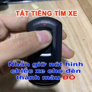 Nhấn giữ nút hình xe đèn đỏ là tắt tiếng tìm xe