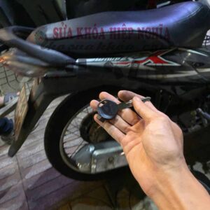 lam-chia-khoa-xe-wave-rsx-bao-nhieu-tien